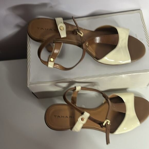 Tahari Betsy T- strap Patent Leather Sandal size 9.5 Cream and Tan GUC - Picture 2 of 9